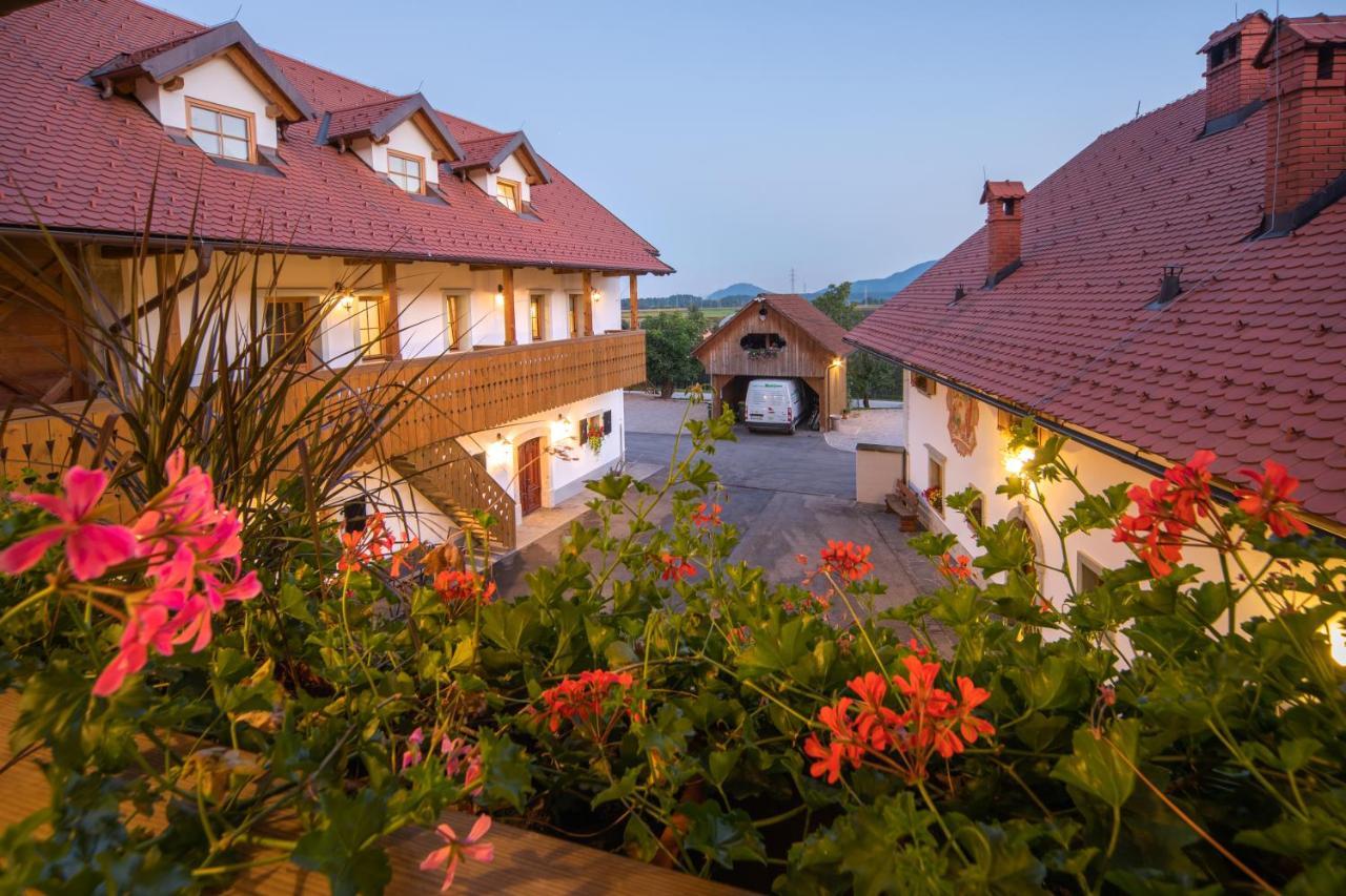 Apartments Tourist Farm Matijovc Naklo Exterior photo